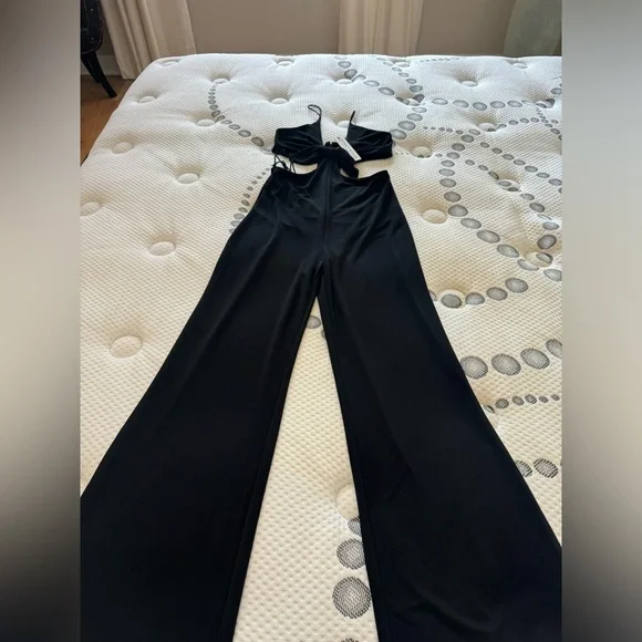 Alice and Olivia jumpsuit - Picture 3 of 3